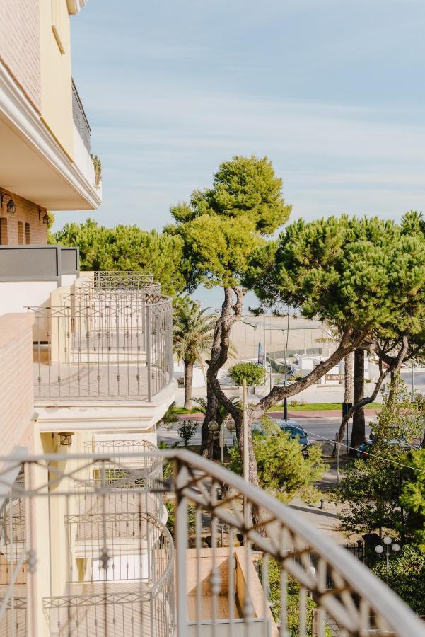 Hotel Liberty Roseto Degli Abruzzi Extérieur photo