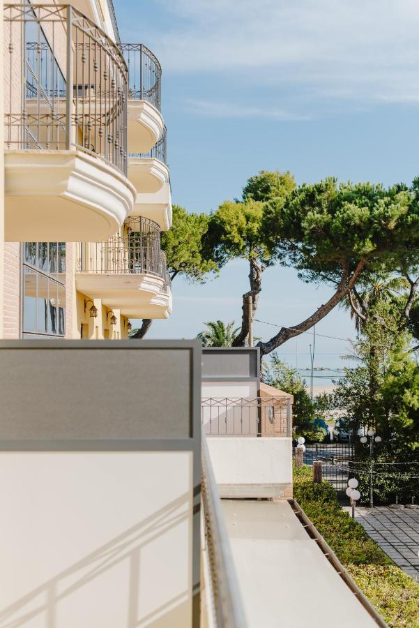 Hotel Liberty Roseto Degli Abruzzi Extérieur photo